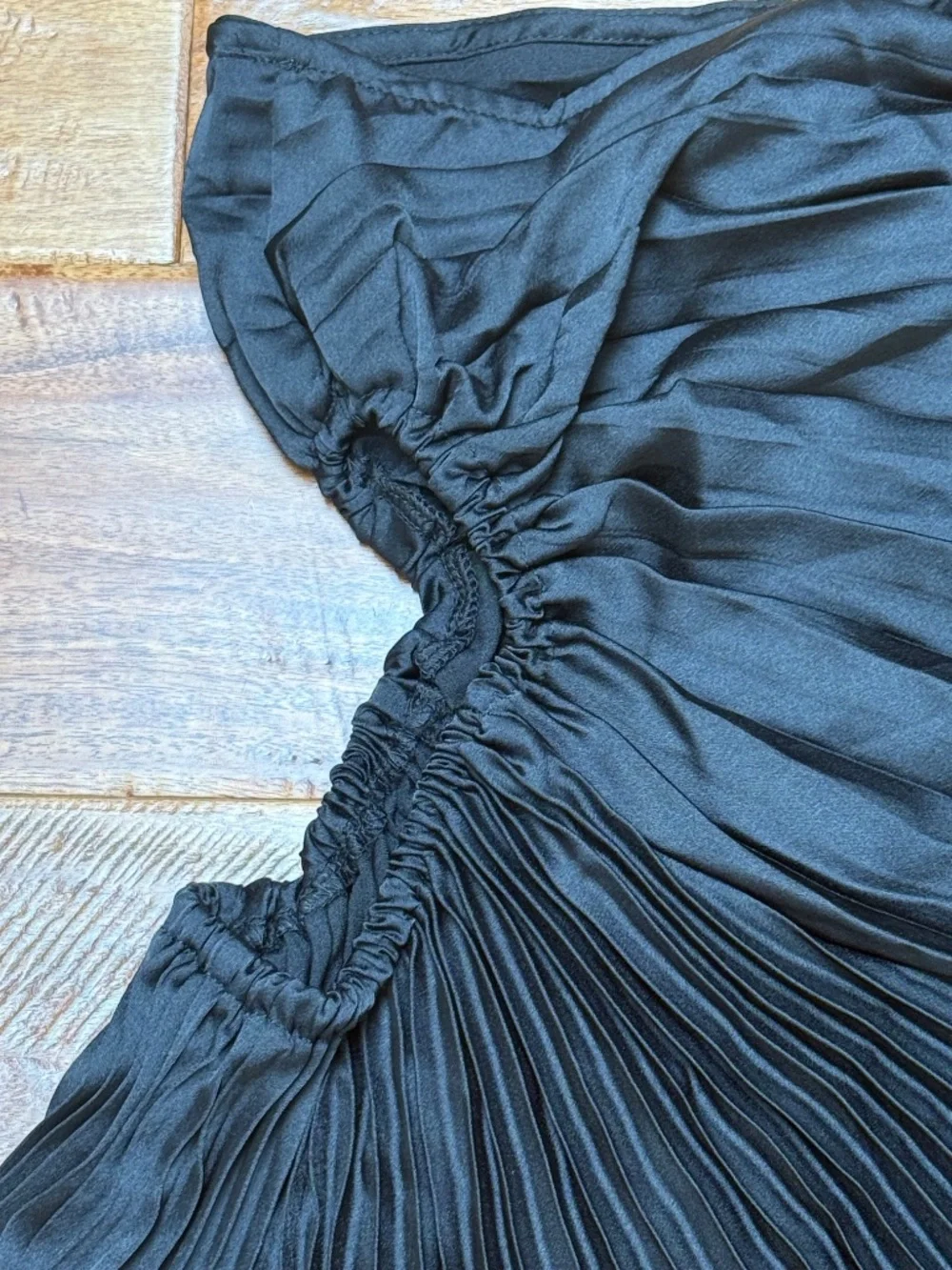 Black One Shoulder Pleated Dress 3D Rosette